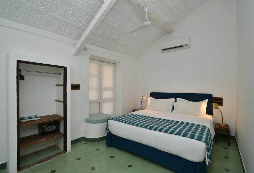 חדר קלאסי מיטה זוגית, Mateus Boutique