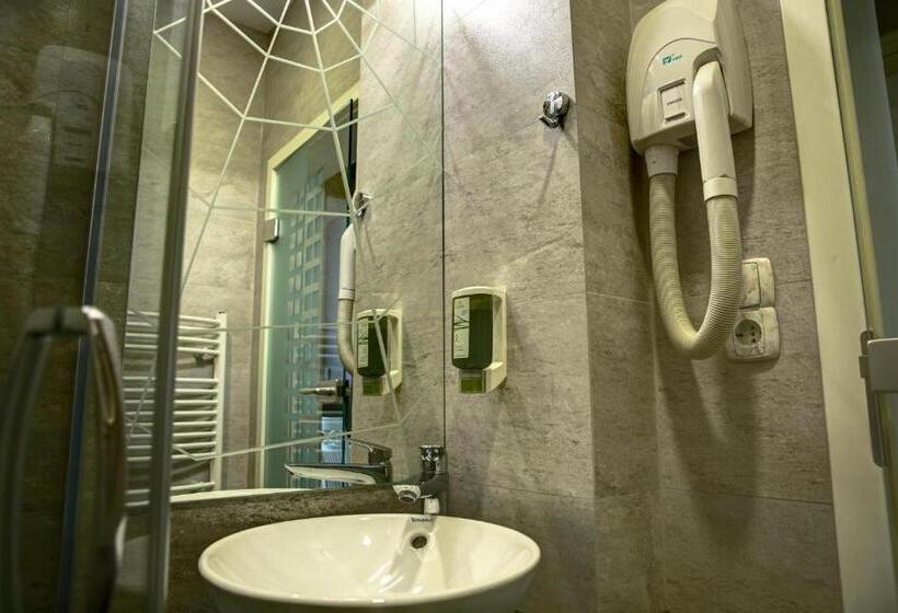 Standard Room, Gorenje