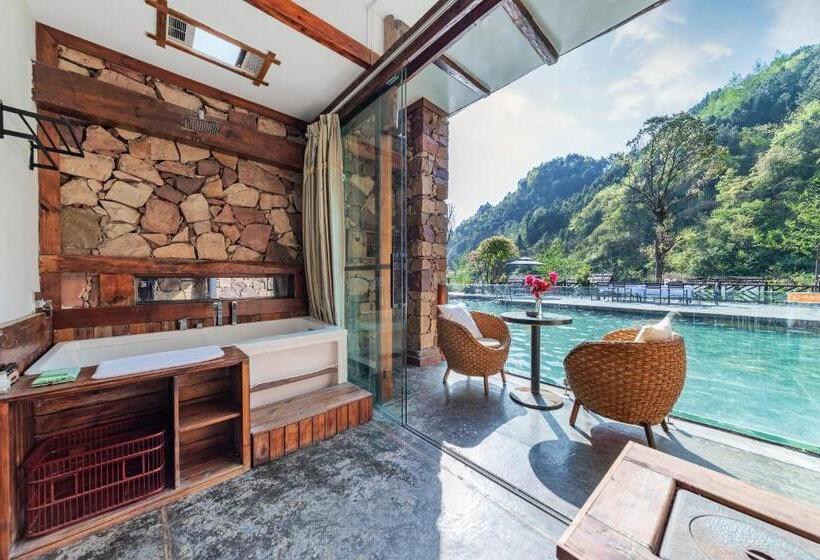 اتاق استاندارد با تخت بزرگ, Homeward Mountain Resort