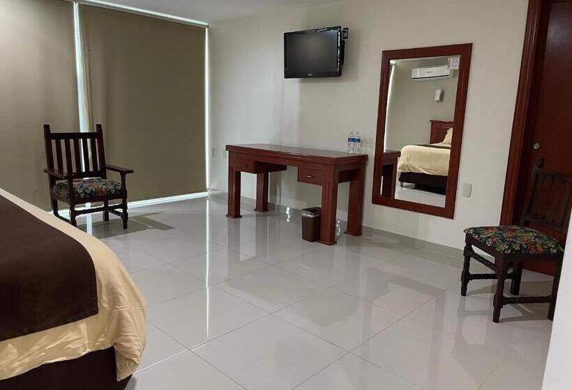 스탠다드 발코니 룸, Latino