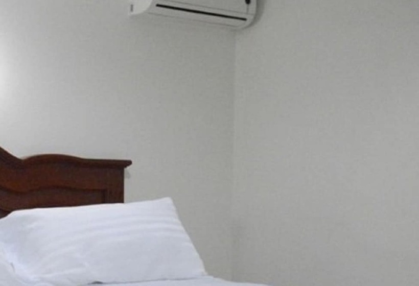 주니어 스위트, Latino