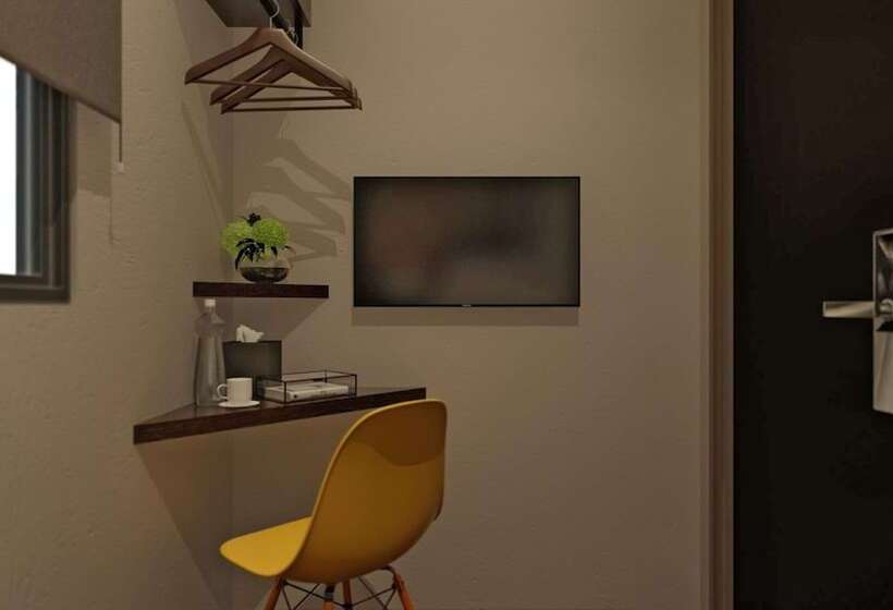 חדר סטנדרט יחיד, The Square