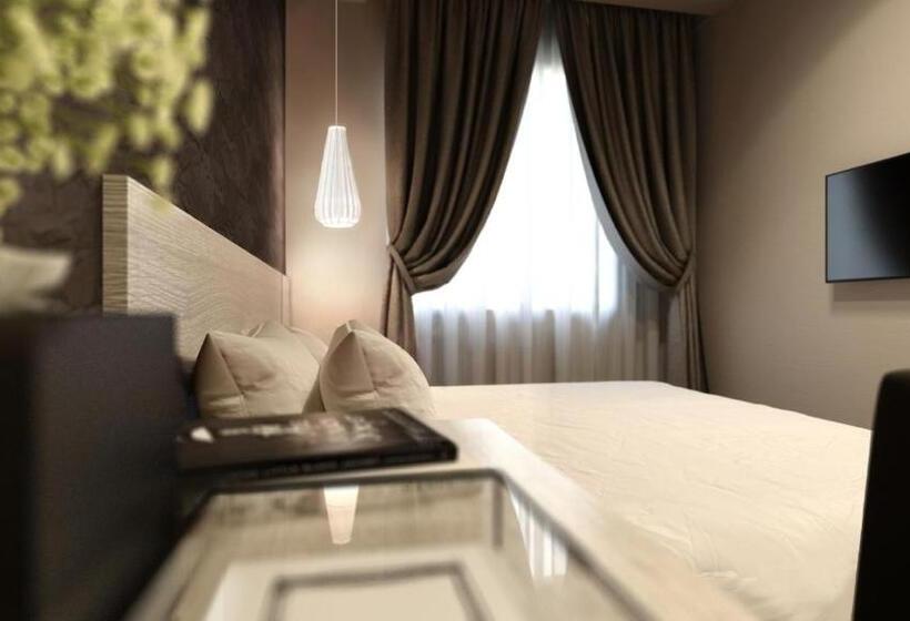 חדר סטנדרט עם מיטת קינג, The Square