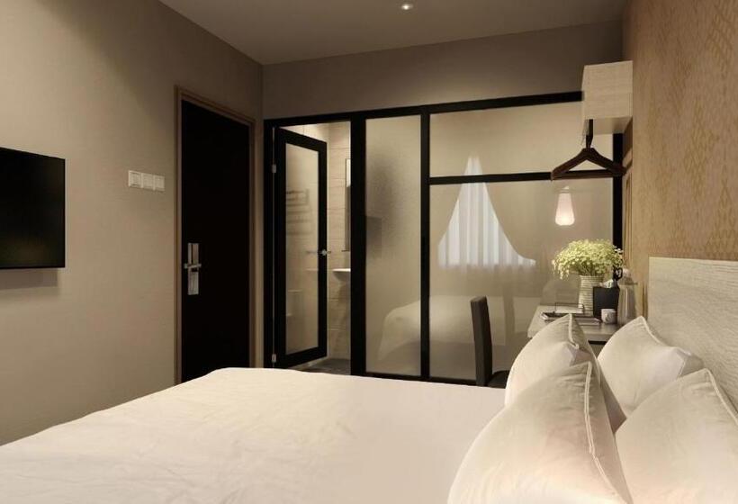 חדר סטנדרט עם מיטת קינג, The Square