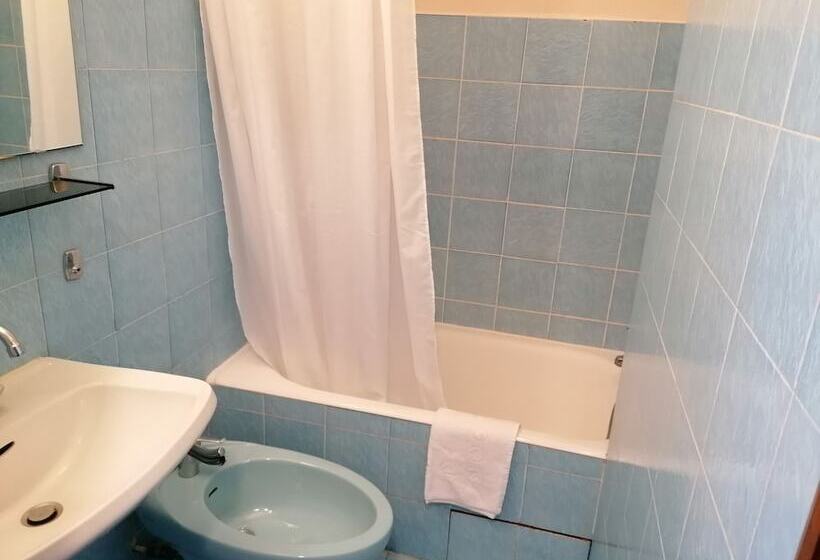 חדר סטנדרט לארבעה, Village Vacances Le Savoy