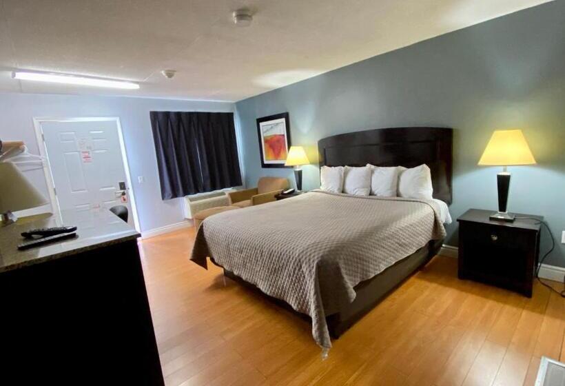 חדר סטנדרט עם מיטת קינג, Kenora Motel