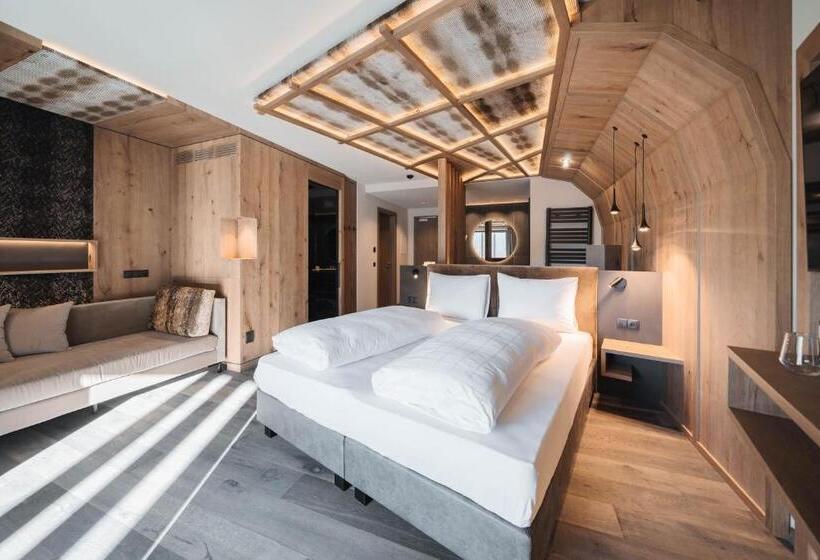 סוויטה, Leitgam Luxury Hotel For Two