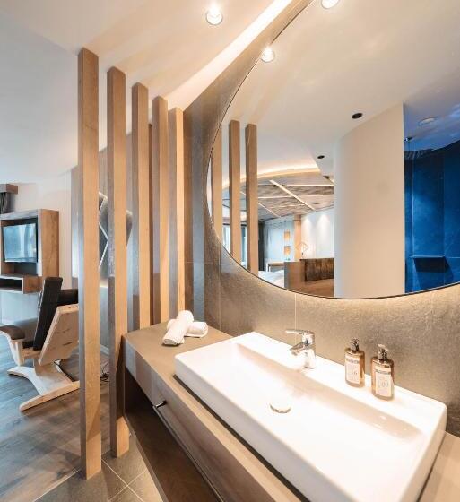 סוויטה, Leitgam Luxury Hotel For Two