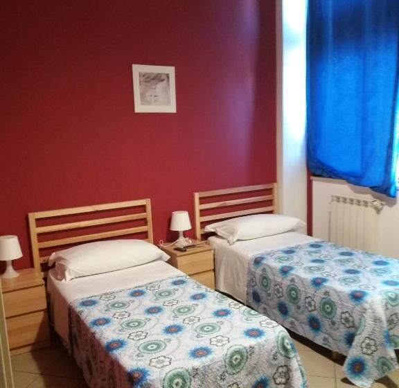 اتاق استاندارد یک نفره, B&b White House