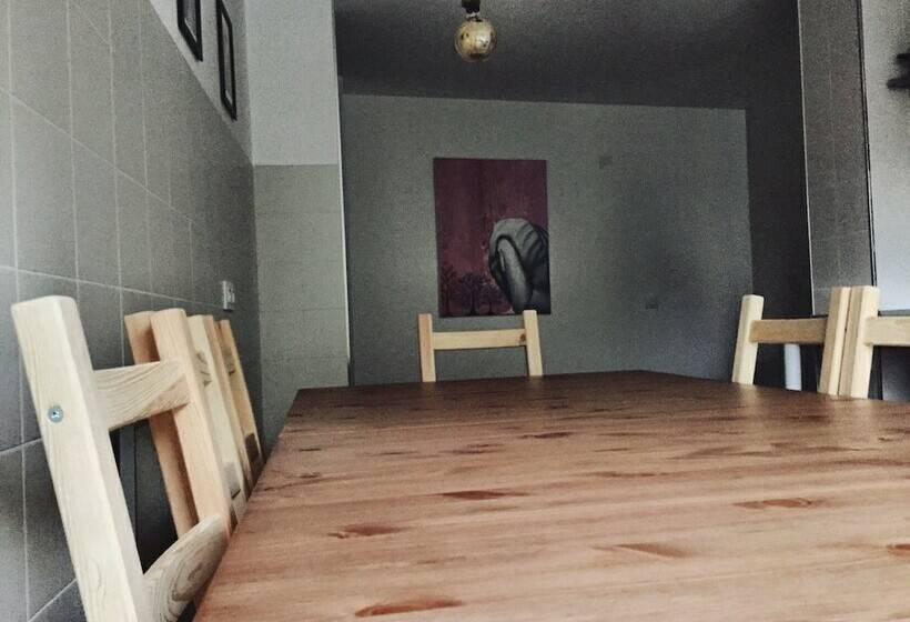 Номер Стандарт, Hostal Ciempozuelos, Cerca Del Parque Warner Y Madrid