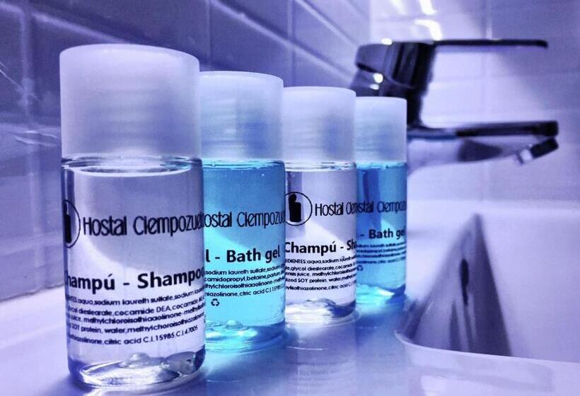 غرفة قياسية ثلاثية, Hostal Ciempozuelos, Cerca Del Parque Warner Y Madrid