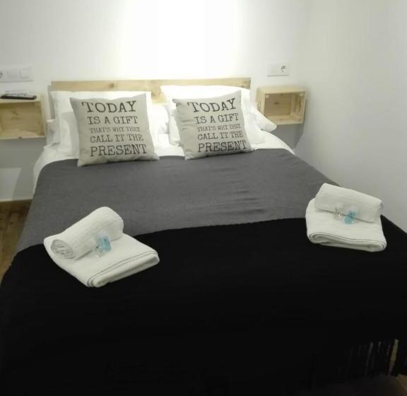 غرفة أساسية, Hostal Ciempozuelos, Cerca Del Parque Warner Y Madrid