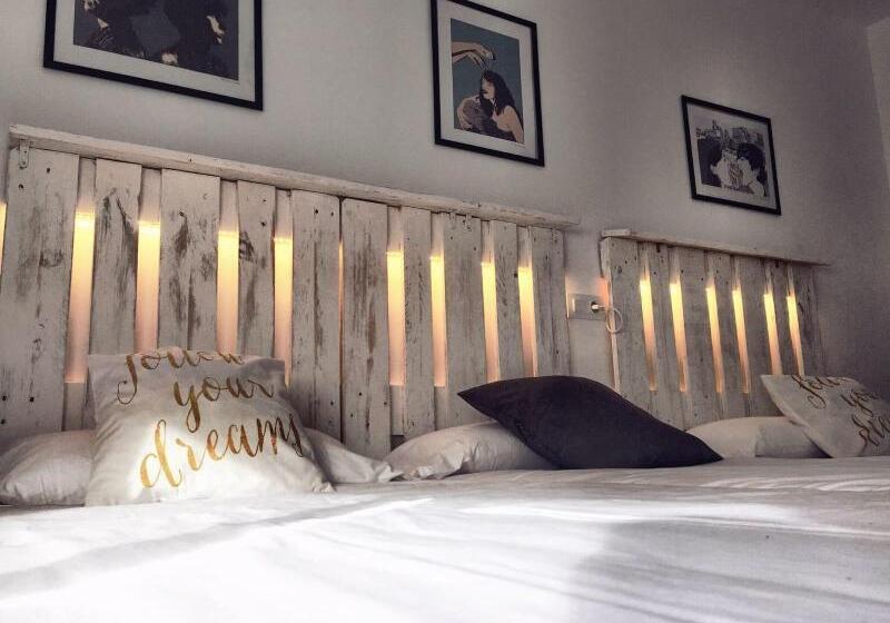 غرفة قياسية ثلاثية, Hostal Ciempozuelos, Cerca Del Parque Warner Y Madrid