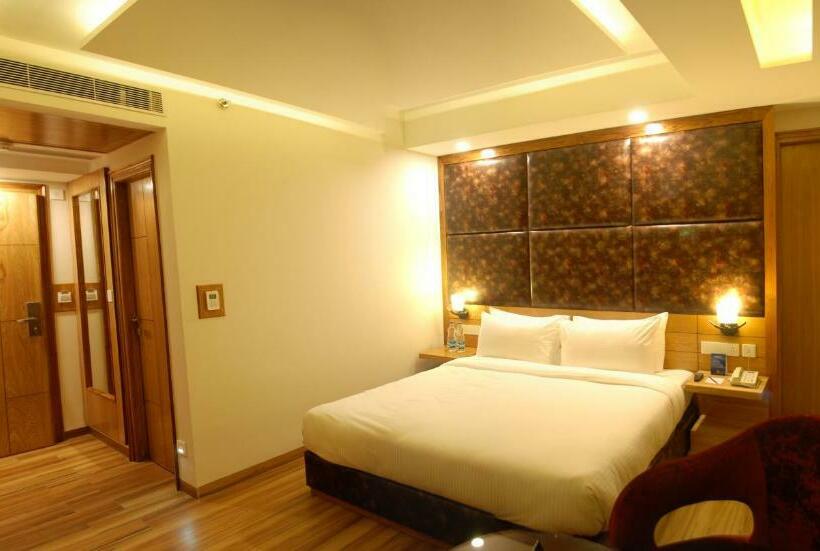 带大床的标准间, Glades