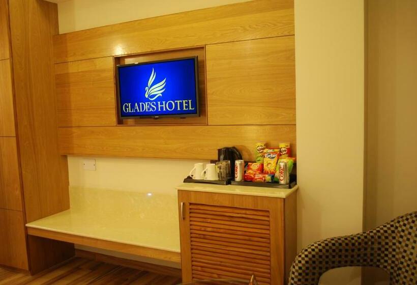 带大床的标准间, Glades