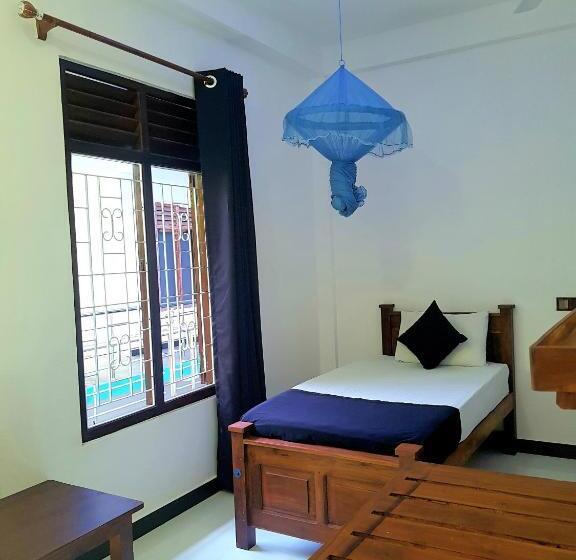 Habitació Triple Estàndard, Natraj Guest House