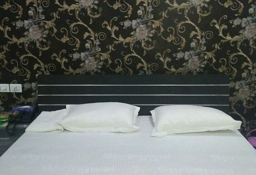 غرفة ديلوكس, Shalimar Palace