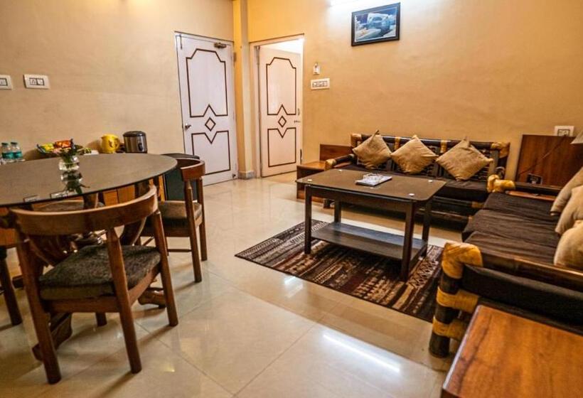 디럭스 스튜디오, Sonar Bangla Tarapith