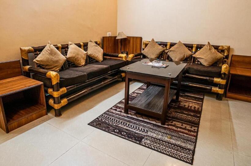 디럭스 스튜디오, Sonar Bangla Tarapith