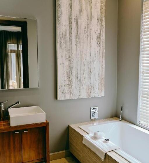 غرفة سوبيريور سرير كينج, Tredenham Boutique