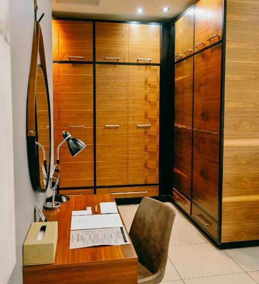 غرفة سوبيريور سرير كينج, Tredenham Boutique