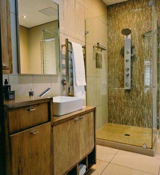 バルコニー付スイート, Tredenham Boutique