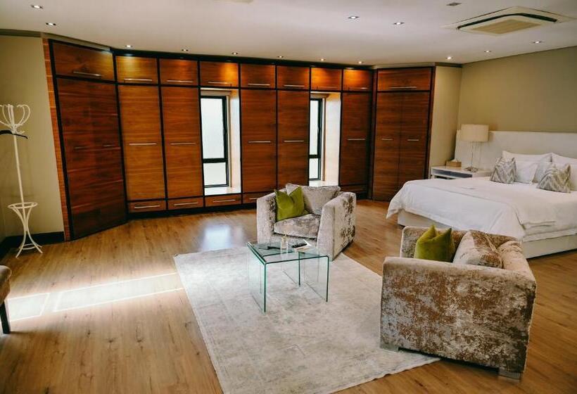 Президентский Люкс, Tredenham Boutique