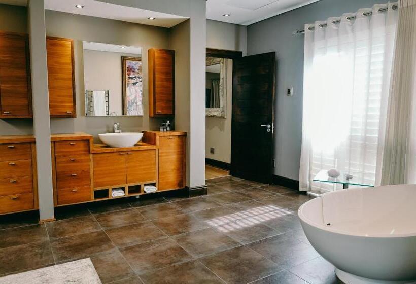 プレジデントスイートルーム, Tredenham Boutique