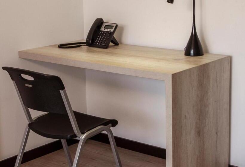 غرفة ديلوكس رباعية, Mg Hotels & Suites