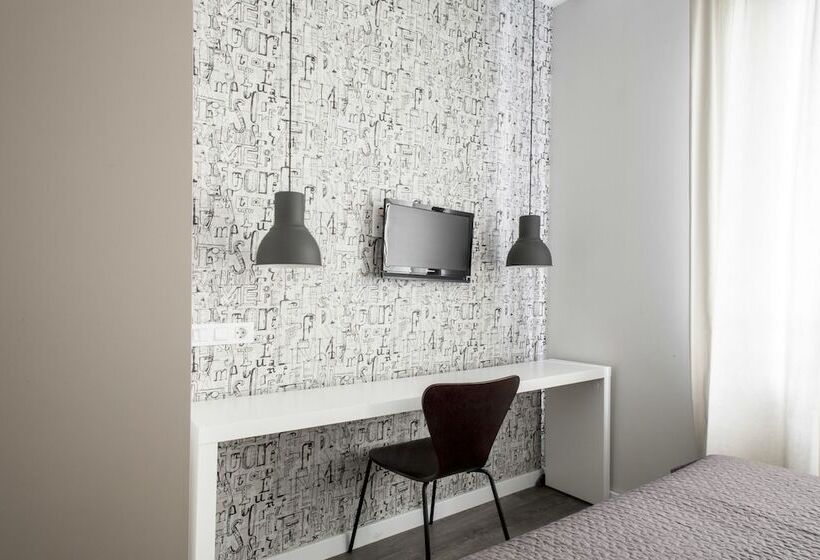 이그제큐티브 스튜디오, Residencia Universitaria Roberto De Nobili