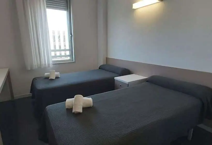 Basic-huone, Residencia Universitaria Roberto De Nobili