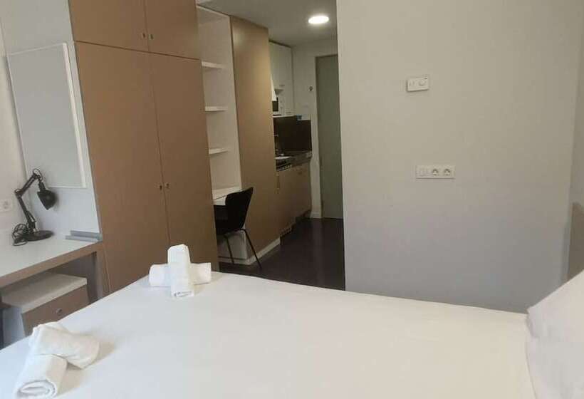 기본룸, Residencia Universitaria Roberto De Nobili