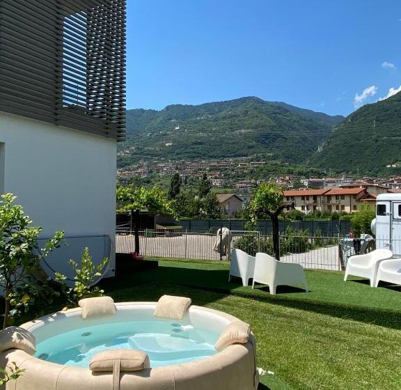 غرفة قياسية مزوَّدة بشُرفة, Art B&b Design