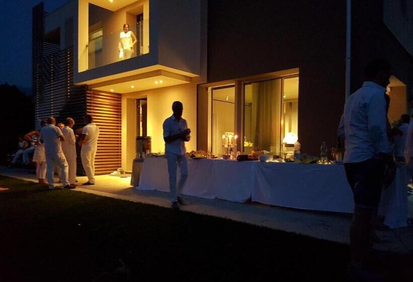 غرفة ديلوكس, Art B&b Design