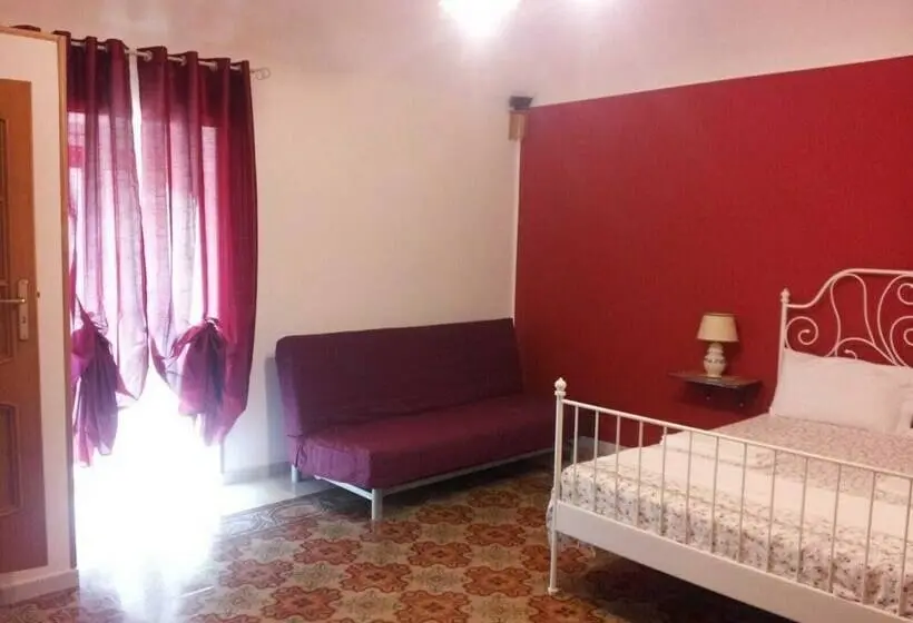 اتاق استاندارد سه نفره, B&b Maia House