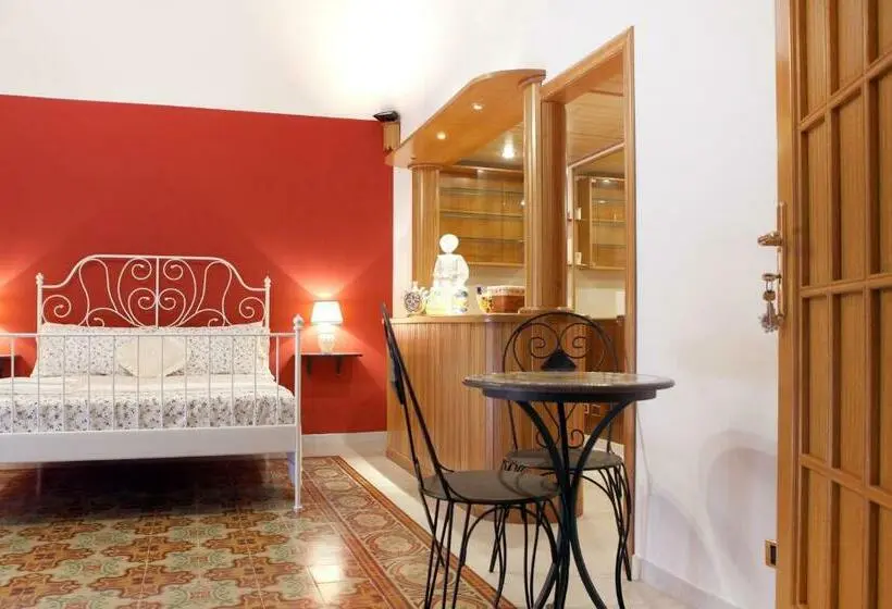 اتاق خانوادگی, B&b Maia House