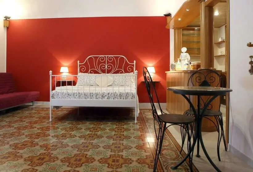 اتاق خانوادگی, B&b Maia House