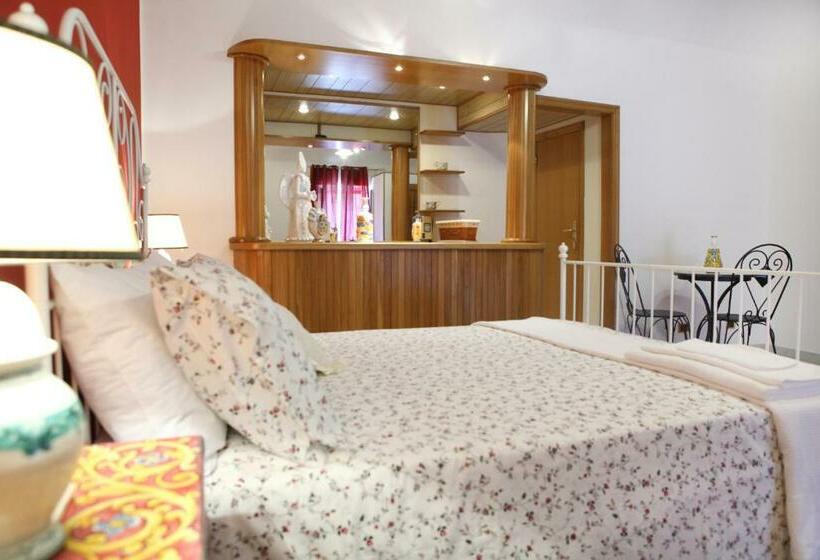 اتاق خانوادگی, B&b Maia House