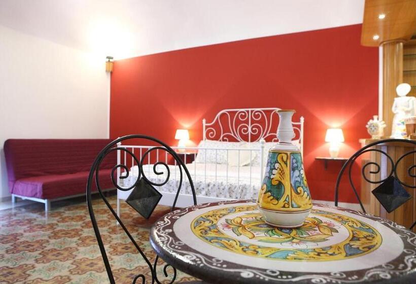 اتاق خانوادگی, B&b Maia House