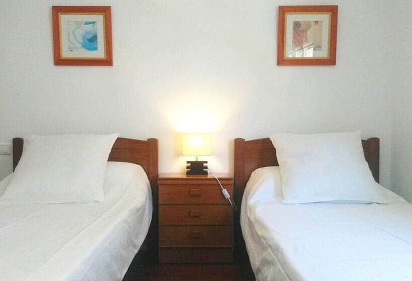 Номер Стандарт Трехместный, Habitacions Sant Pere Claver
