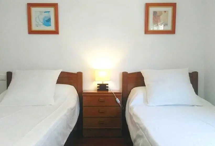 Standard Kolmen Hengen Huone, Habitacions Sant Pere Claver
