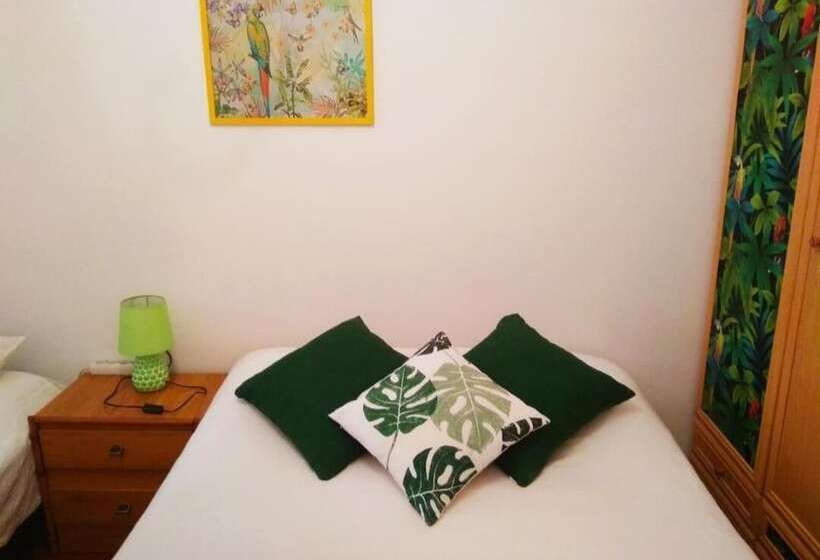 Трехместный Номер Классика, Habitacions Sant Pere Claver