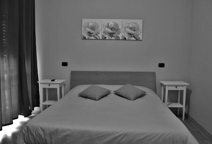 اتاق لوکس, Iris Inn