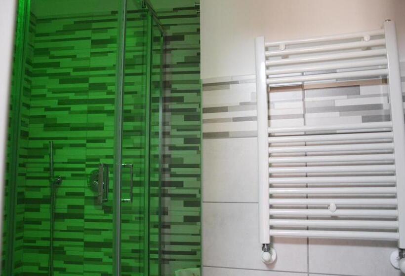 Habitació Estàndard, Iris Inn