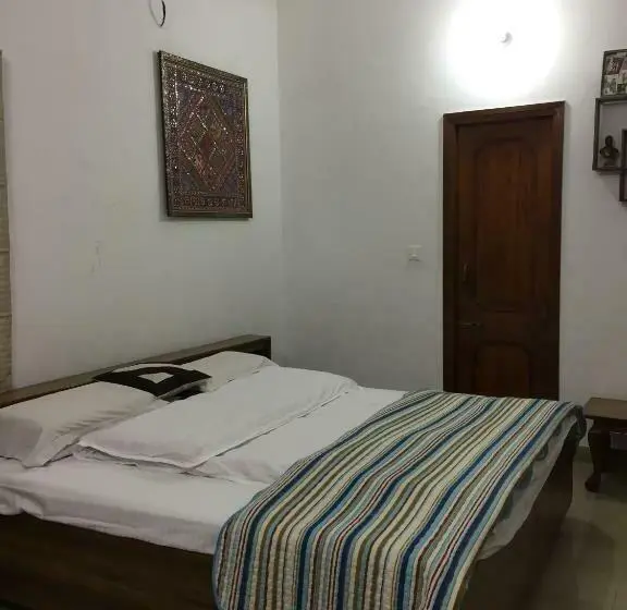 اتاق لوکس, Luxurious Homestay  Chandīgarh