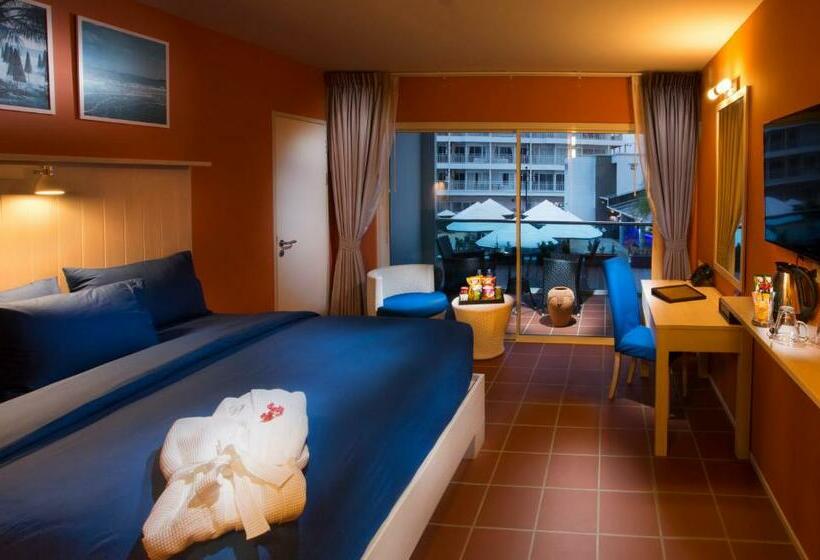 חדר דלוקס עם מרפסת, Grandblue Resort & Beachclub