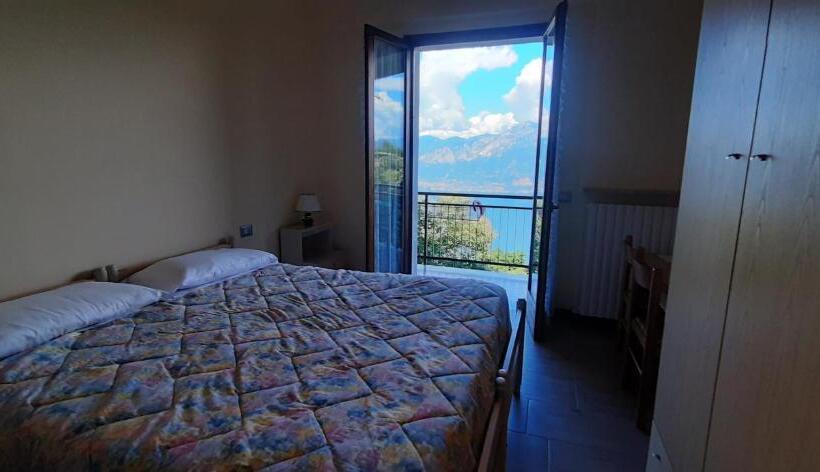 レイクビュースタンダードルーム, Albergo Alle Fasse