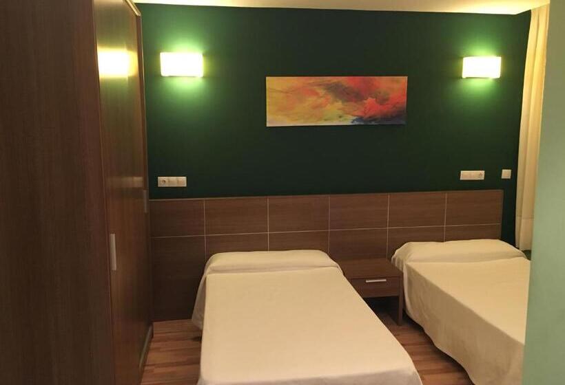 חדר סטנדרט, Area De Servicio Los Chopos