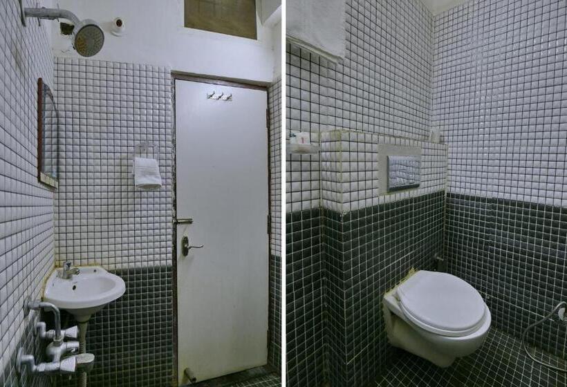 エコノミールーム, Collection O Hotel Svl