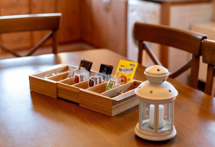 Апартаменты 3 Спальни, Hostal El Guerrer